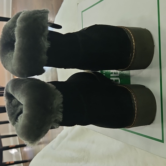 Cougar Black and Gray Winter Suede/Sherling Boots with Faux Fur Sz10 Gabby #1704